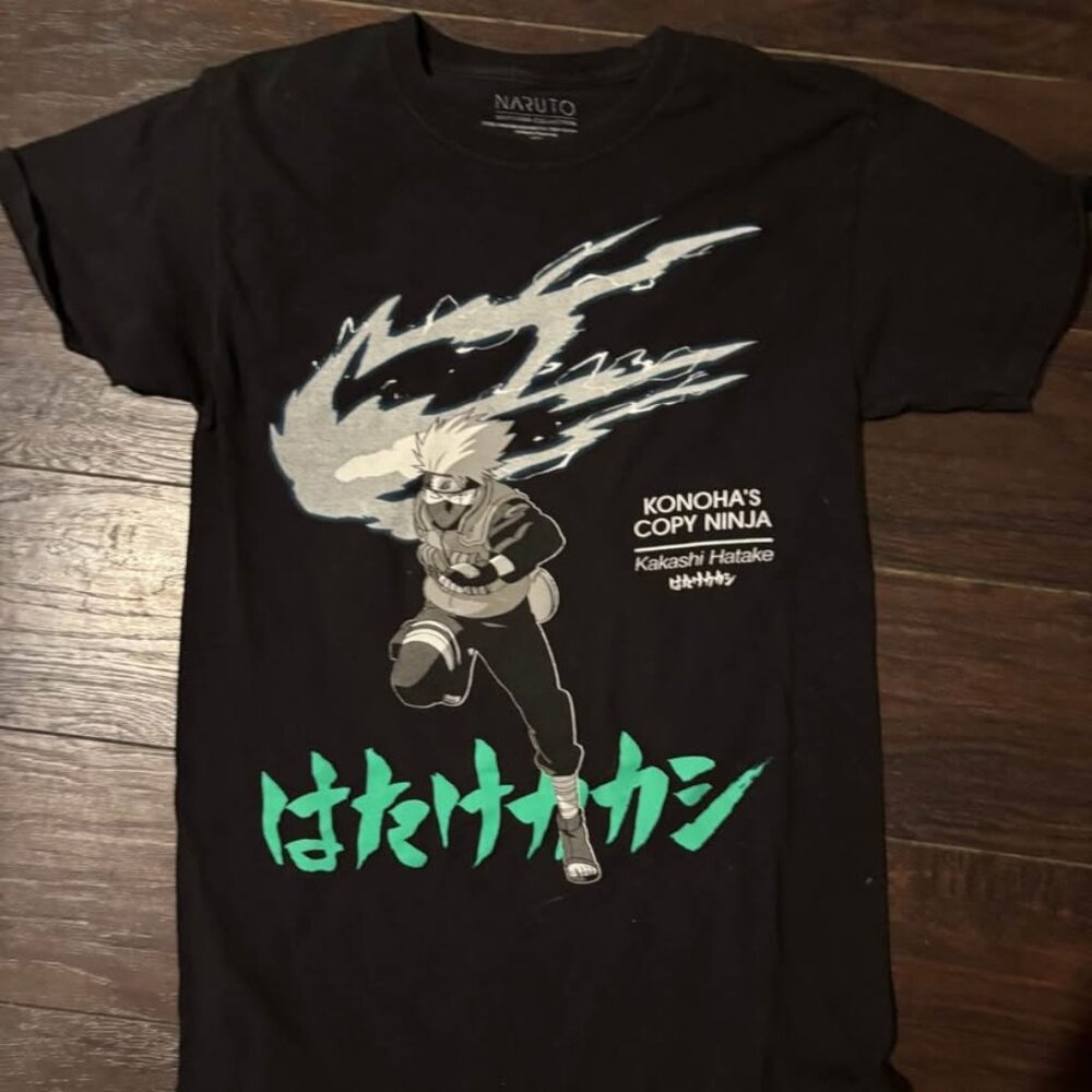 Naruto adult small tee
